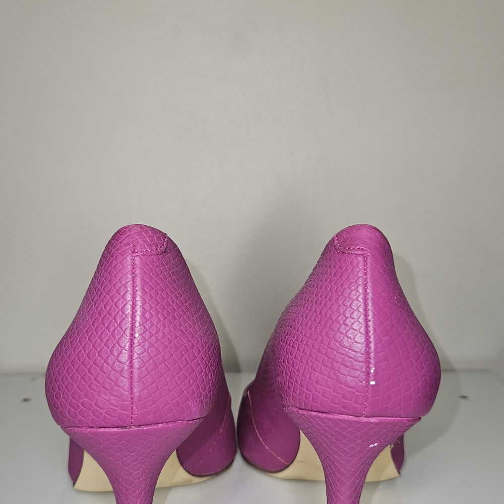BCBGeneration Pink Pumps - Picture 3 of 5